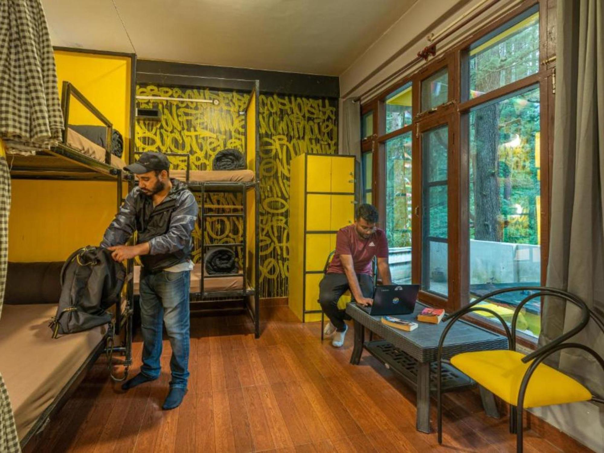 The Hosteller Касоль Экстерьер фото